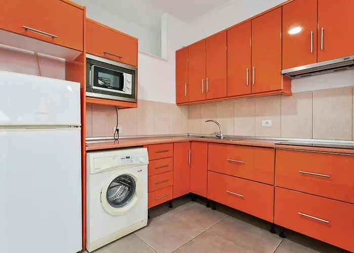 Center * Santa Cruz de Tenerife